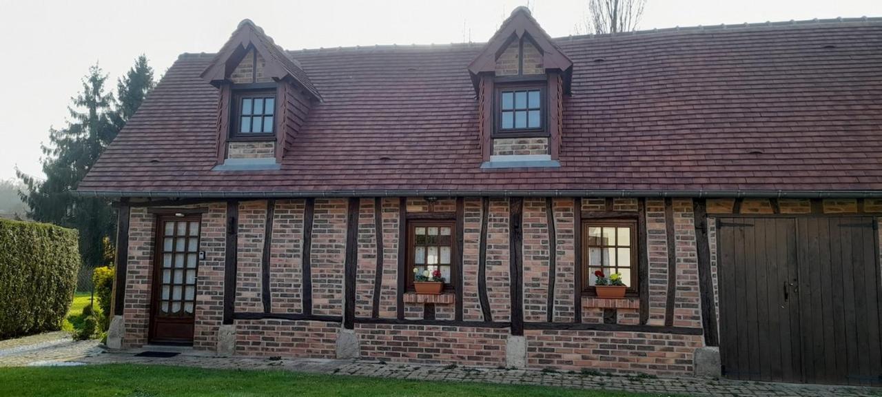 Le Petit Gite De La Varenne Saint-Hellier Eksteriør bilde